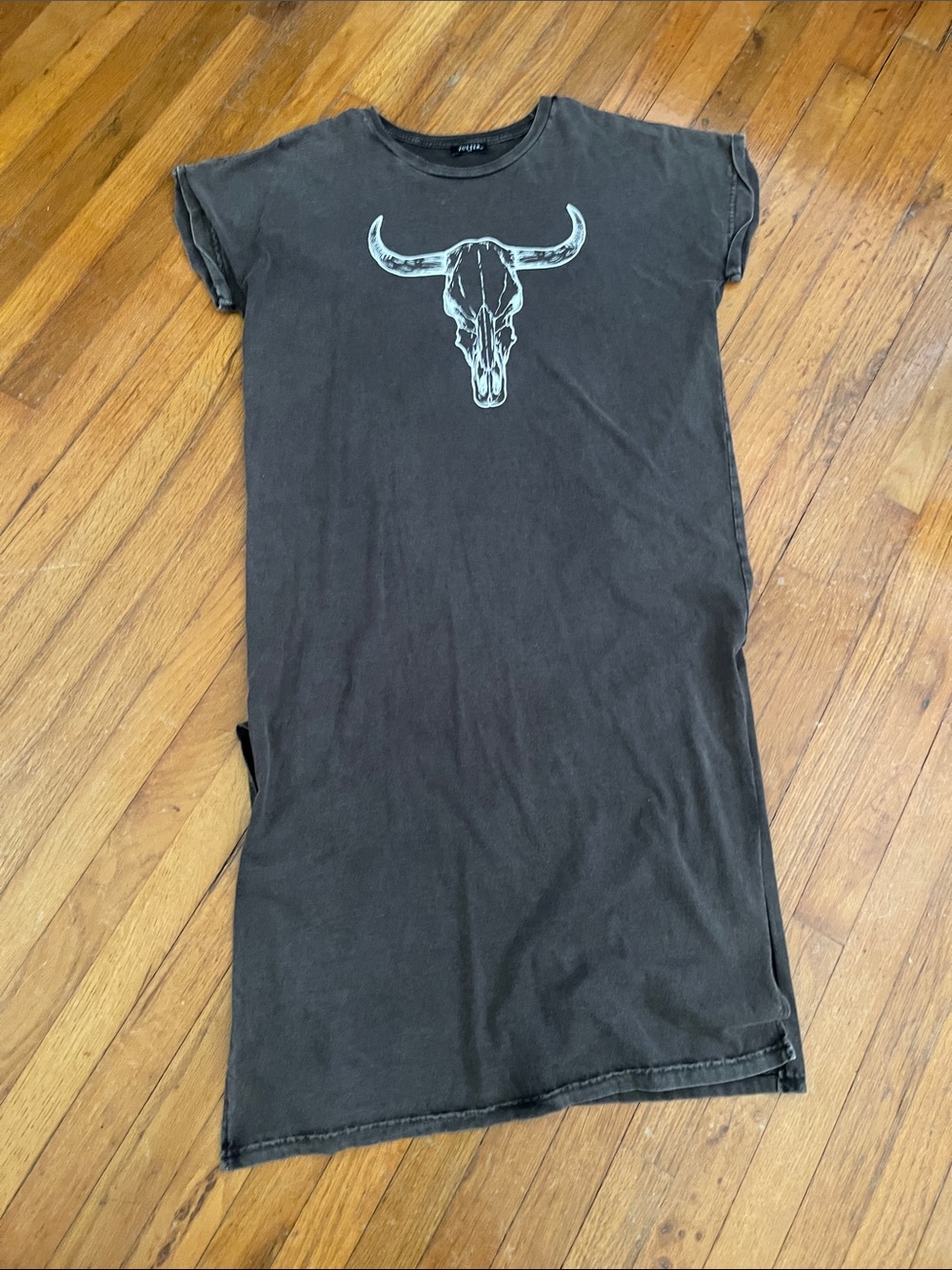 Graphic Bull Skull Tee Dress in Faded Black/Grey M/L - Picture 5 of 5
